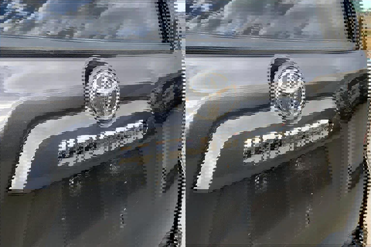 Used 2019 Toyota 4Runner SR5 image 29