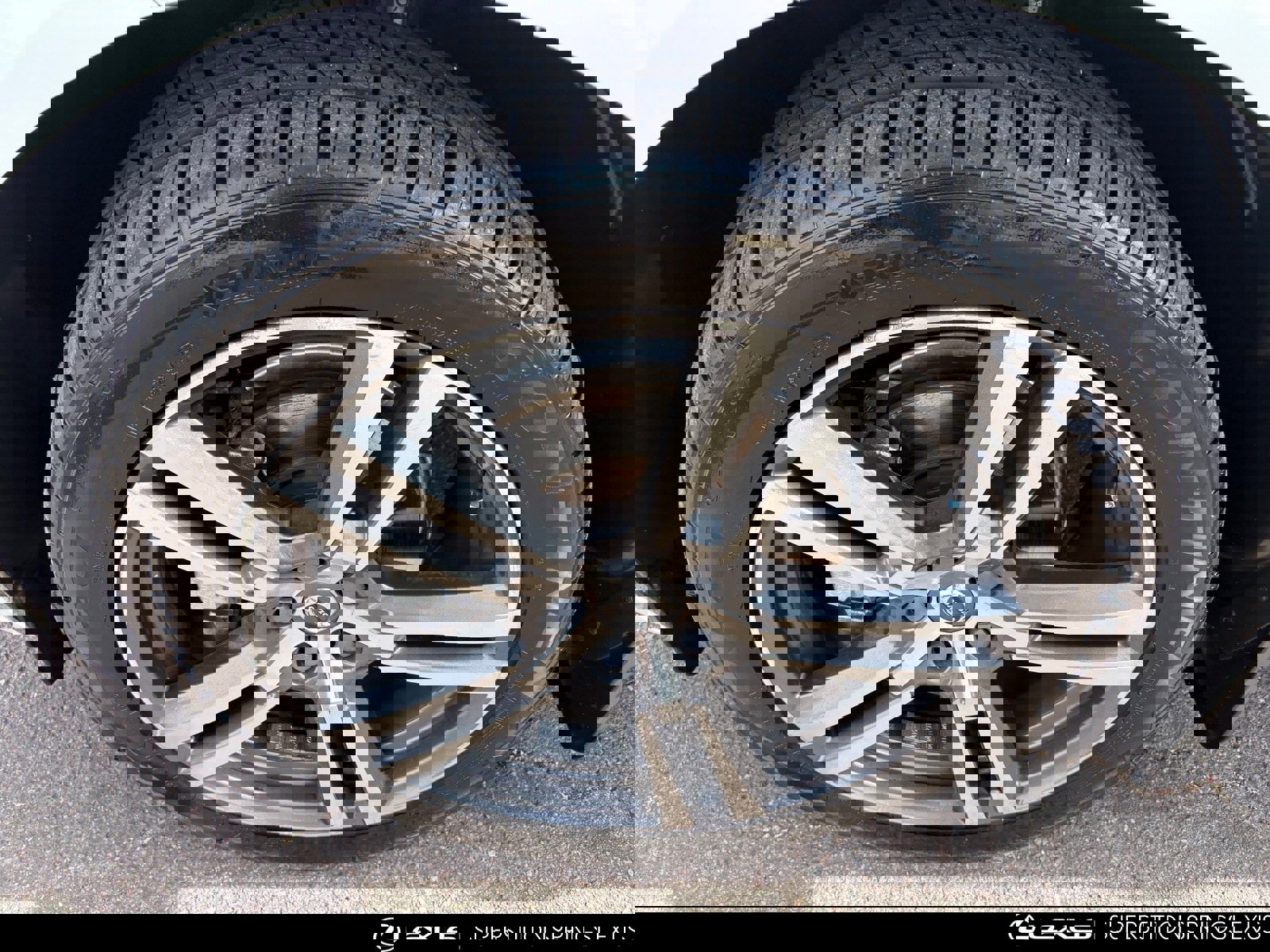 Used 2018 Volvo XC60 T5 Momentum w/ Convenience Package image 10