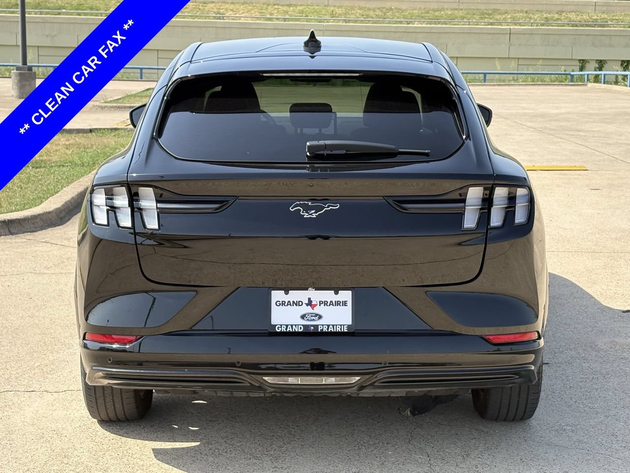 Used 2023 Ford Mustang Mach-E Premium RWD image 8