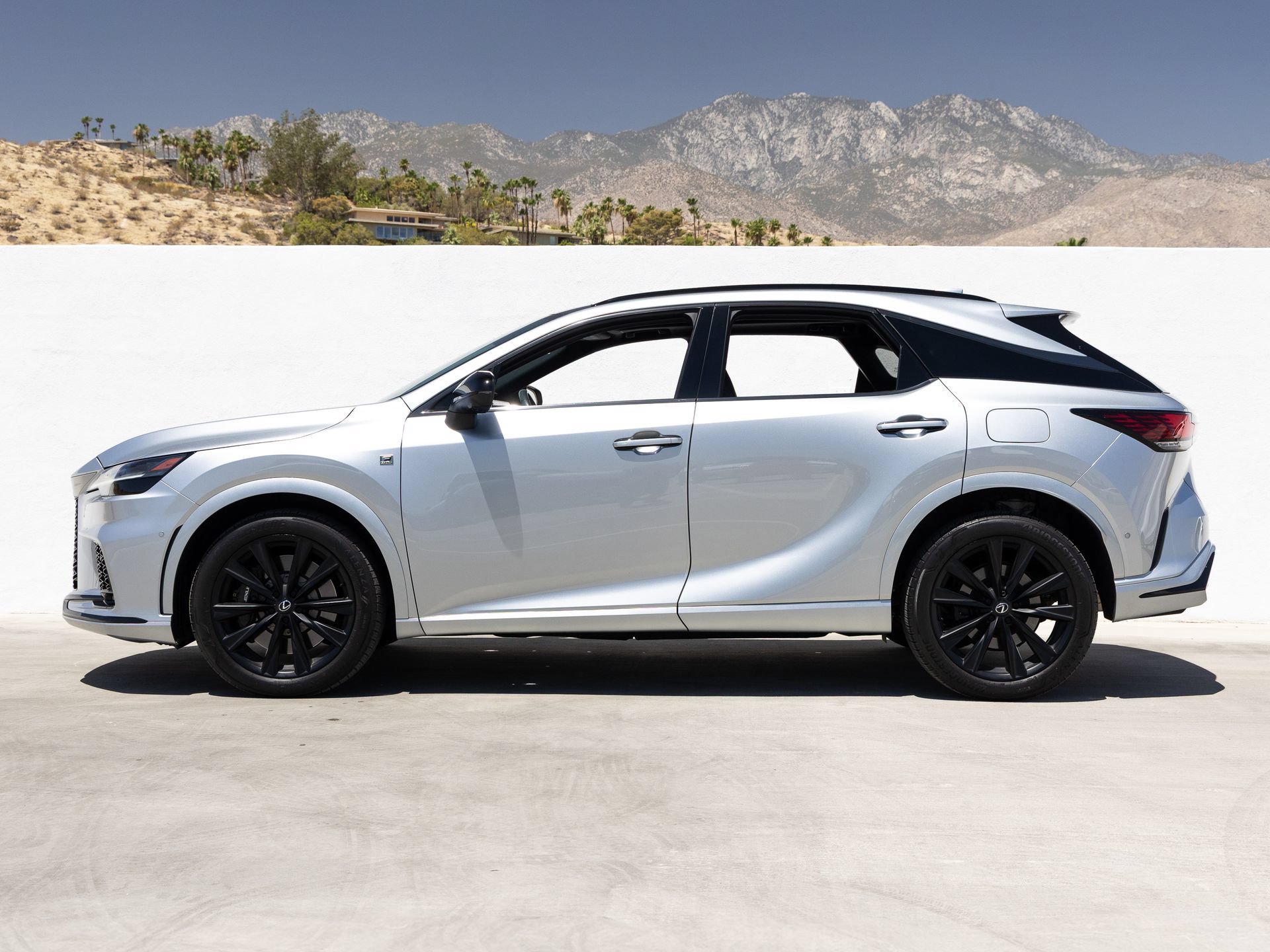 Used 2023 Lexus RX 500h F Sport w/ Accessory Package (Z1) AWD/4WD image 2