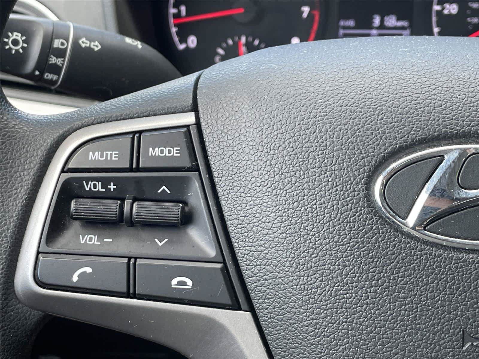Used 2022 Hyundai Accent SE w/ Cargo Package FWD image 25