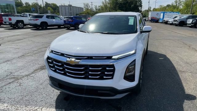 New 2027 Chevrolet Equinox LT w/ LPO, Floor Liner Package FWD image 5