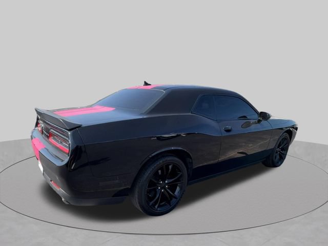Used 2016 Dodge Challenger R/T Plus RWD image 10