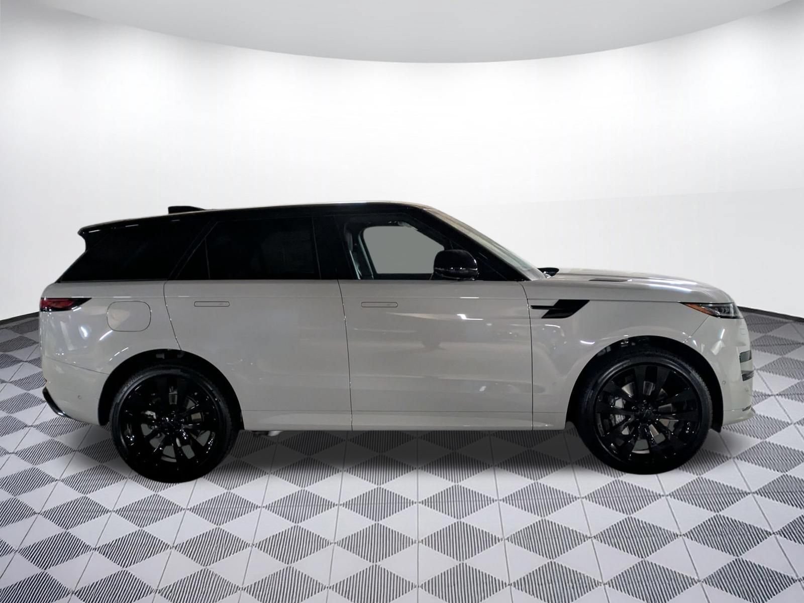 New 2026 Land Rover Range Rover Sport Dynamic SE AWD/4WD image 12