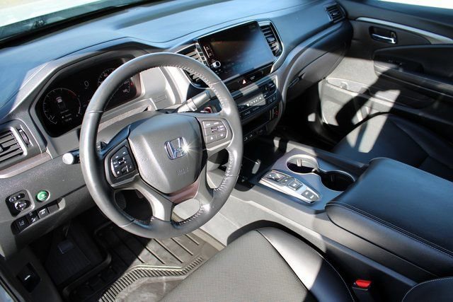 Certified 2024 Honda Ridgeline RTL image 2