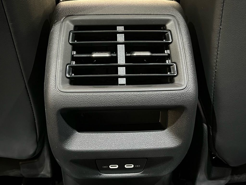 New 2026 Volkswagen Tiguan SE AWD/4WD image 24