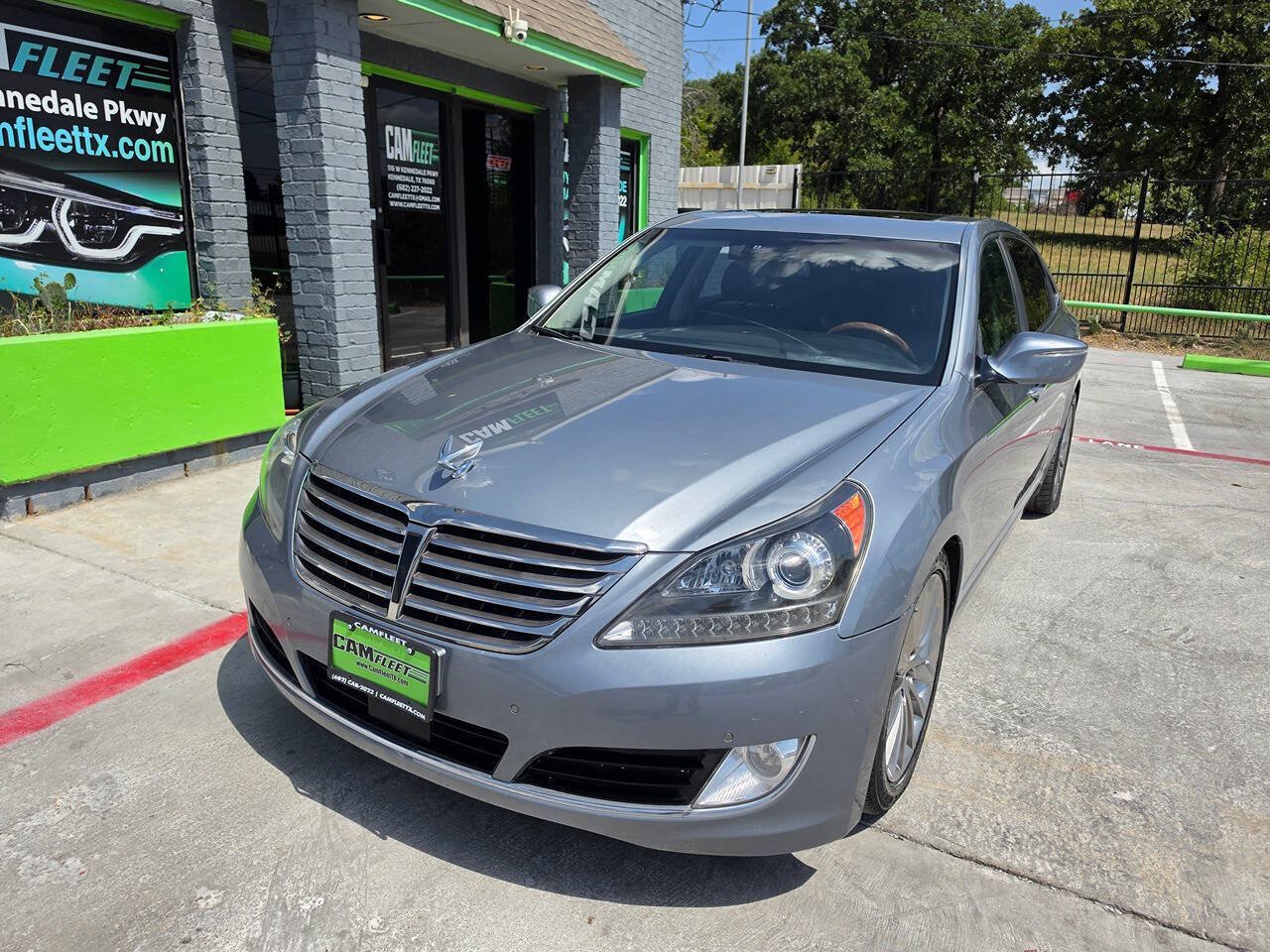 Used 2016 Hyundai Equus Signature RWD image 3
