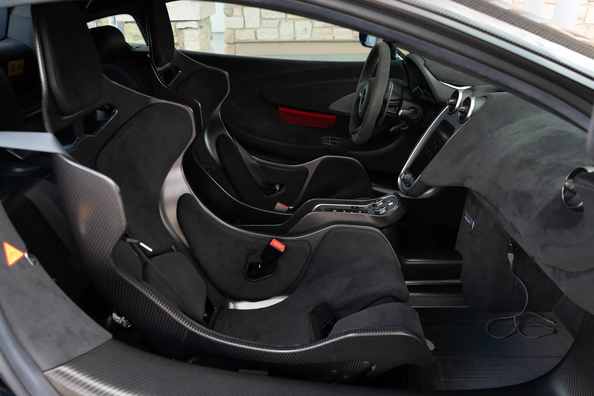 Used 2020 McLaren 620R RWD image 9