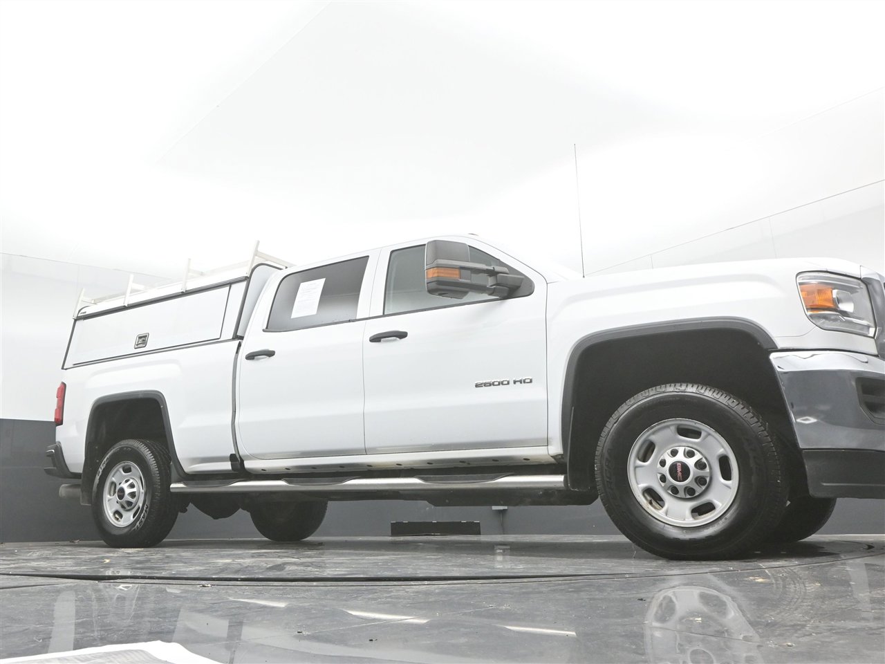 Used 2018 GMC Sierra 2500 2WD Crew Cab w/ Sierra Convenience Package image 32