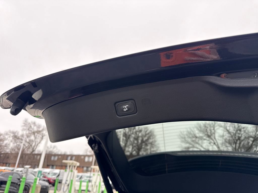 Used 2024 Ford Edge SEL w/ Sport Appearance Package image 13