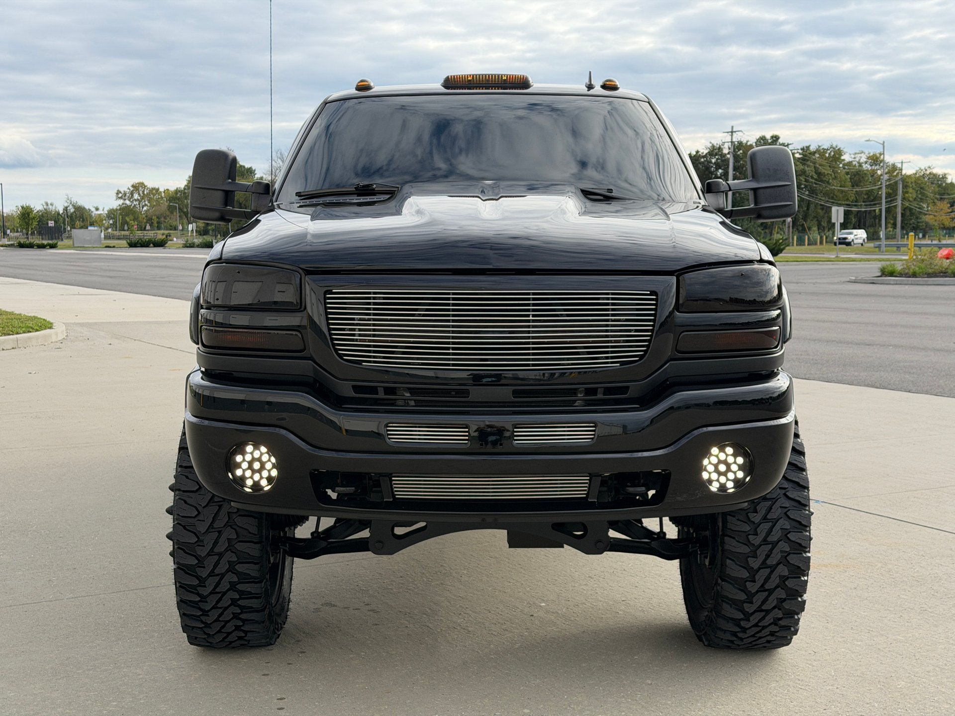 Used 2007 GMC Sierra 3500 SLT w/ Heavy-Duty Power Package AWD/4WD image 12