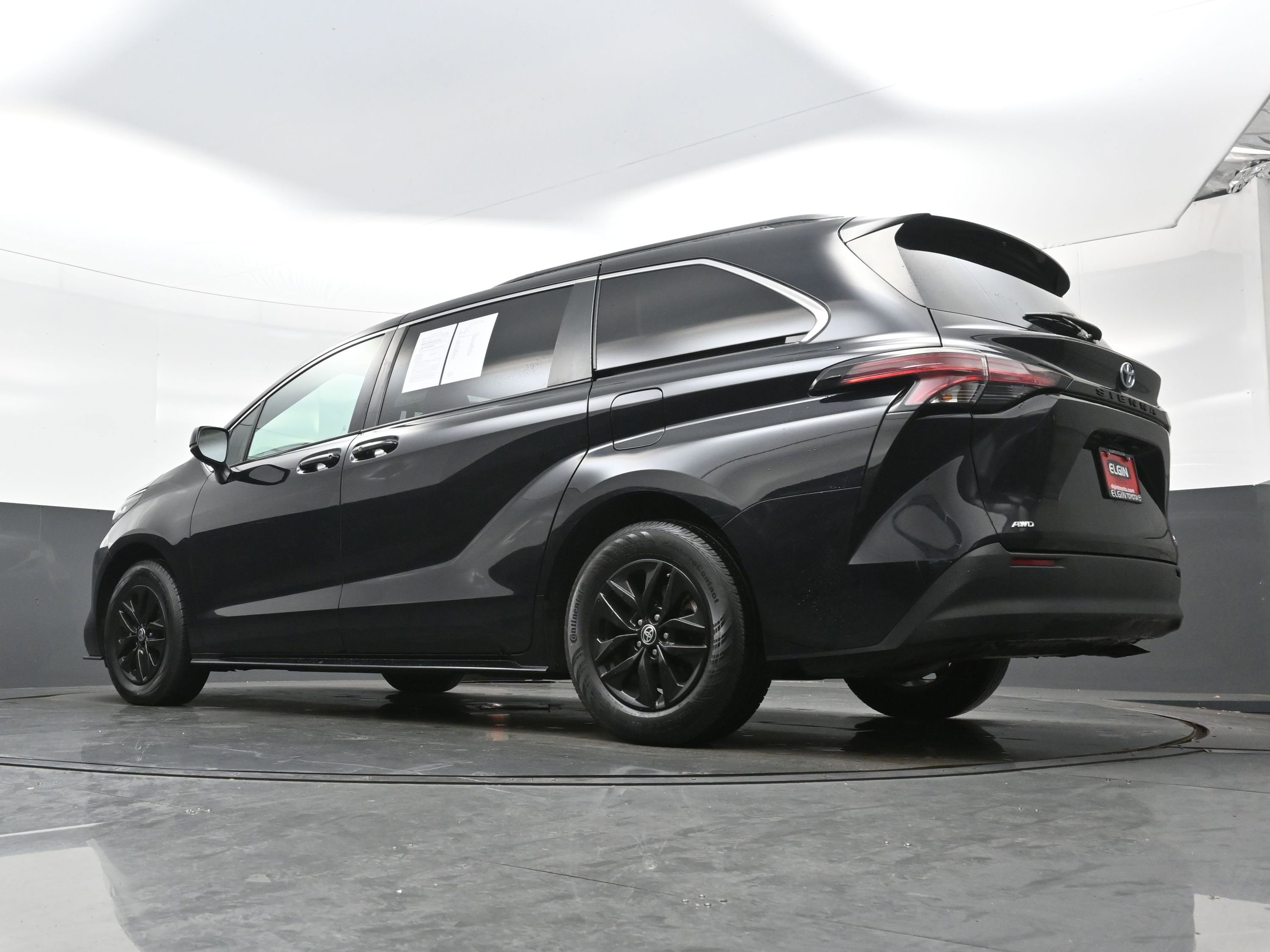 Used 2022 Toyota Sienna LE w/ LE Plus Package AWD/4WD image 30