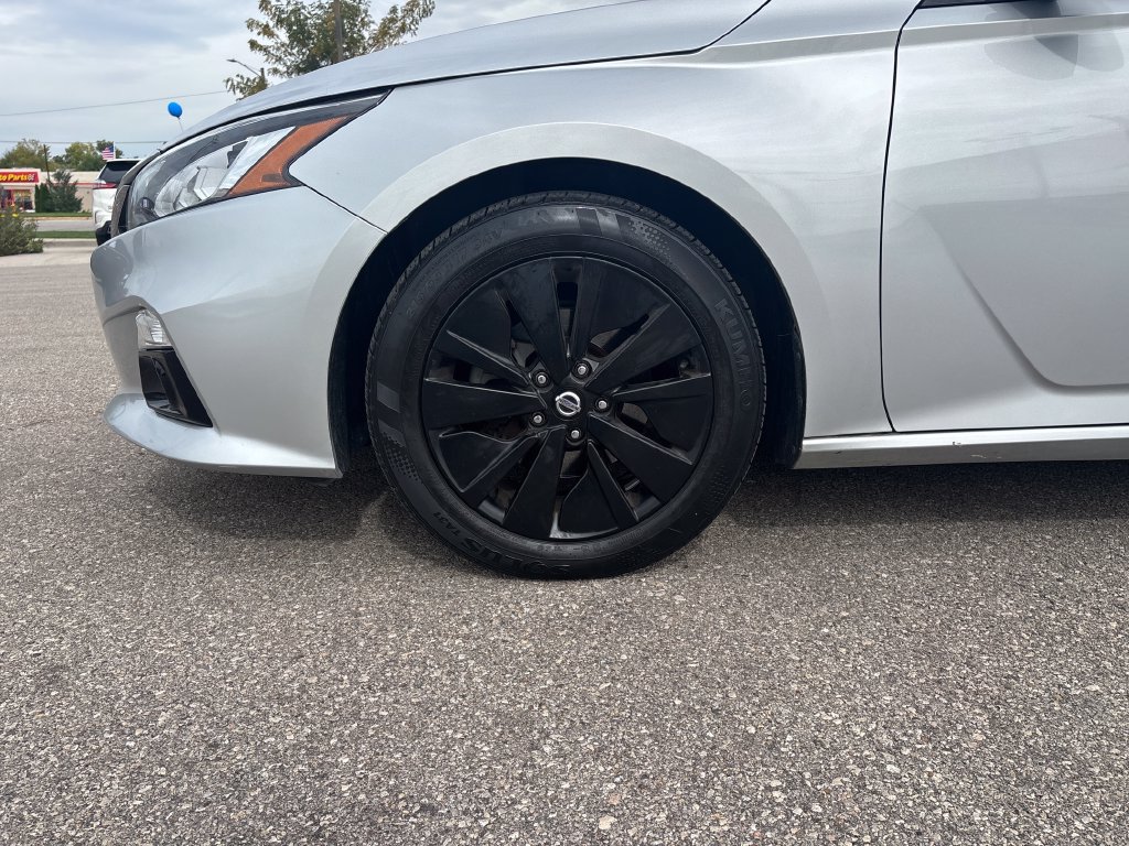 Used 2020 Nissan Altima 2.5 SL FWD image 25