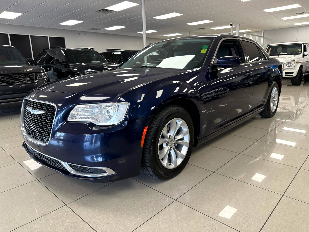 Used 2015 Chrysler 300 Limited image 2
