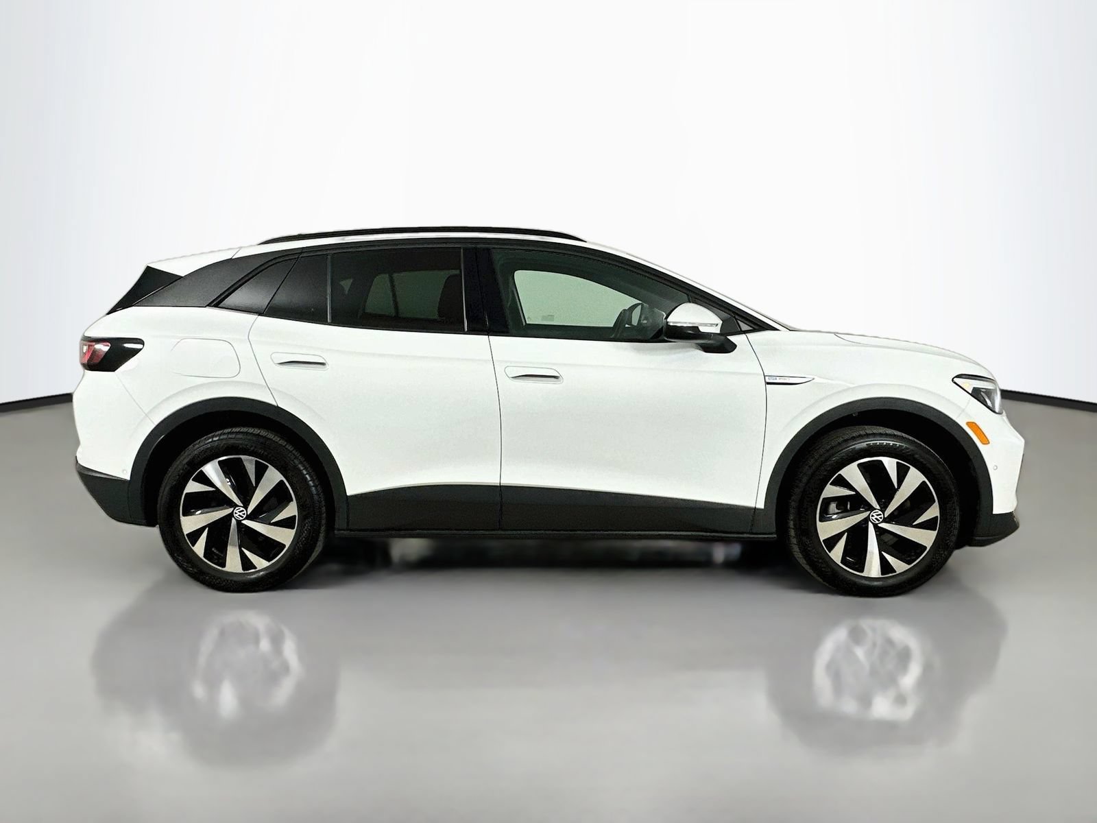 Certified 2023 Volkswagen ID.4 Pro AWD/4WD image 4