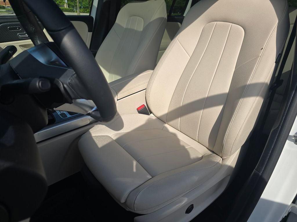 Certified 2024 Mercedes-Benz GLB 250 4MATIC image 25