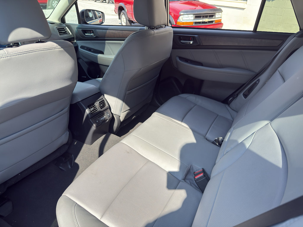 Used 2018 Subaru Outback 2.5i Limited image 25