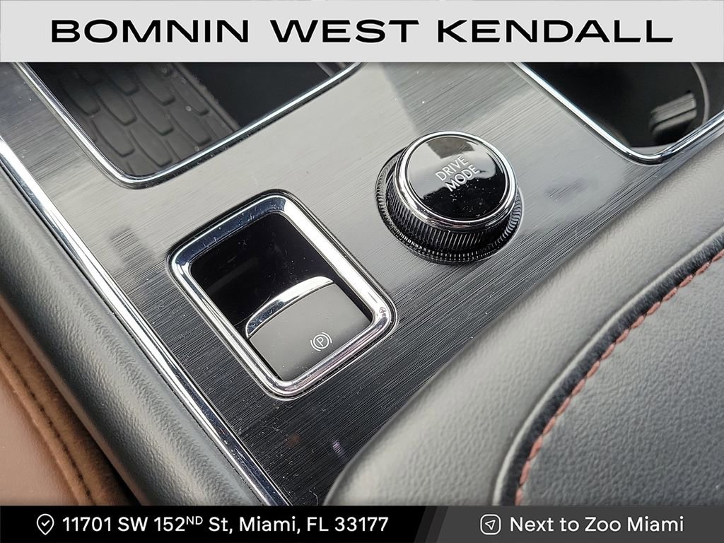 Used 2023 Lincoln Aviator Reserve image 21