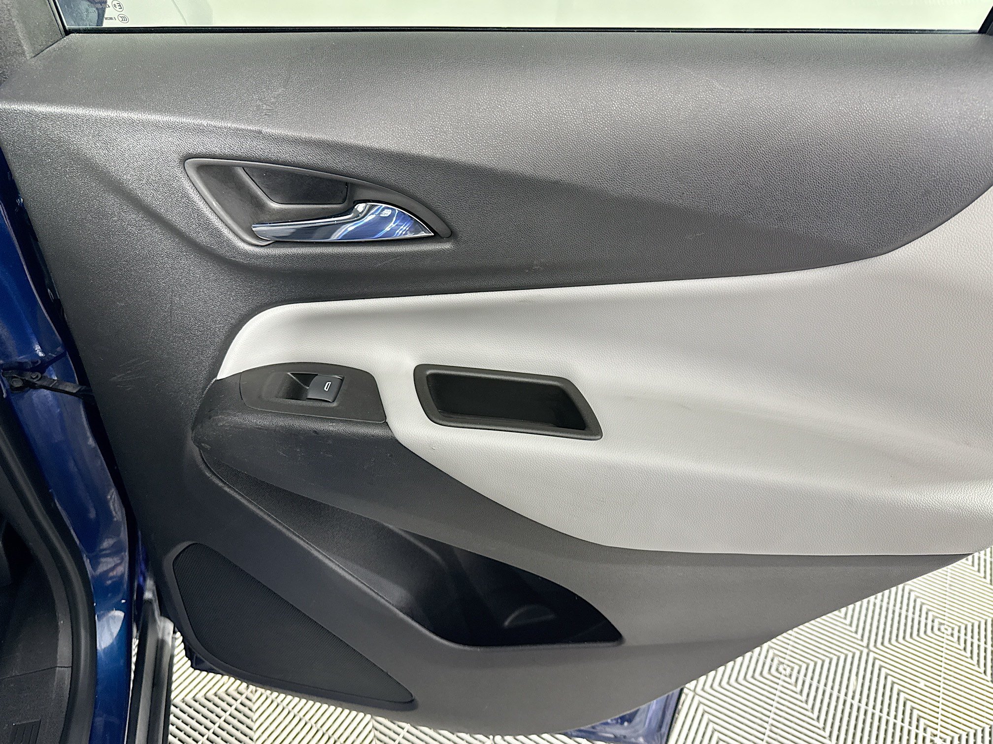 Used 2022 Chevrolet Equinox LT FWD image 48