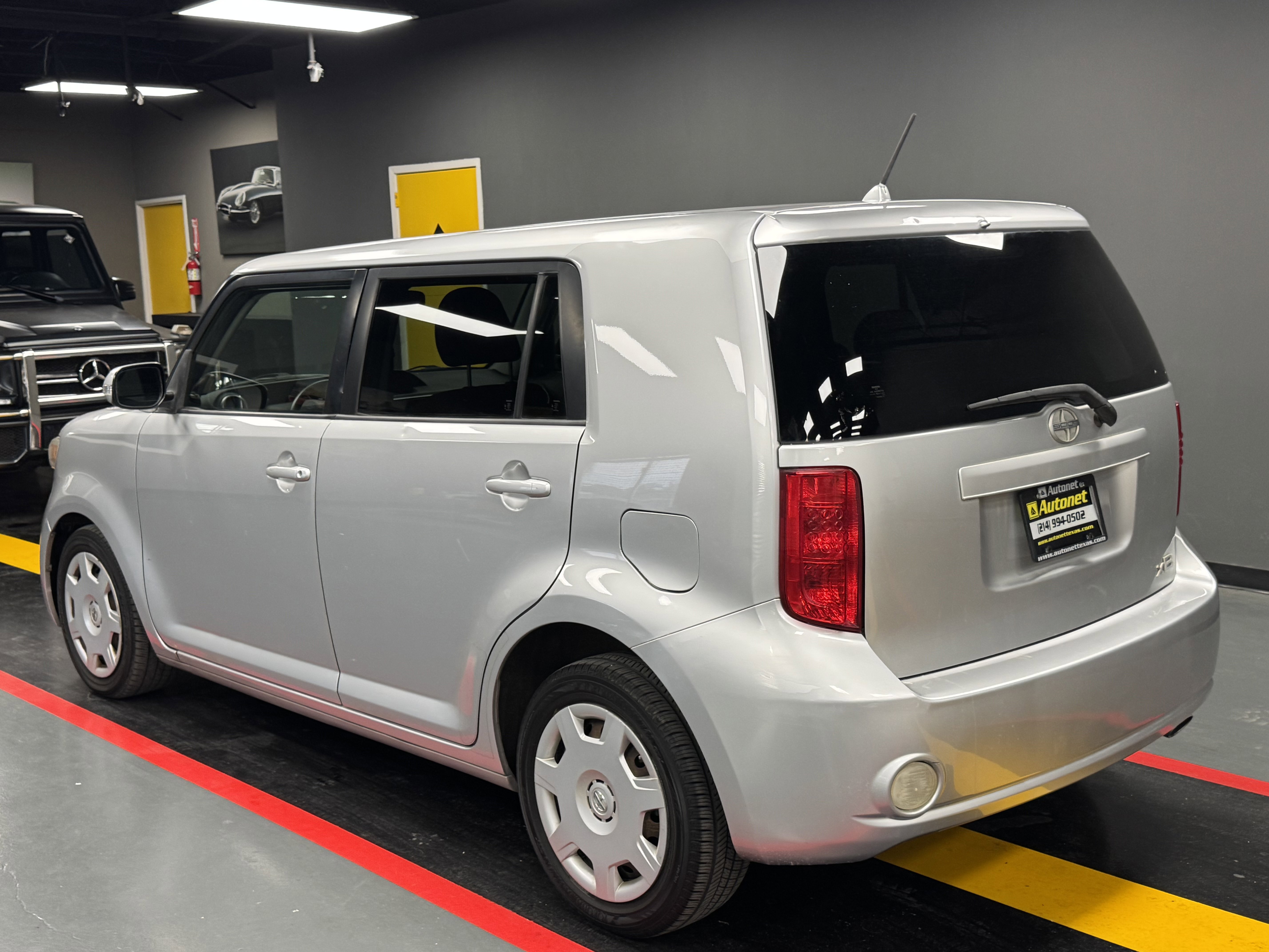 Used 2009 Scion xB image 4