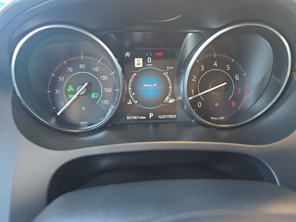 Used 2020 Jaguar E-PACE SE image 12