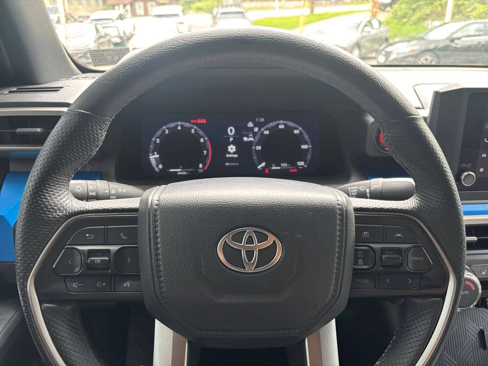 Used 2025 Toyota Tacoma TRD Off-Road AWD/4WD image 27