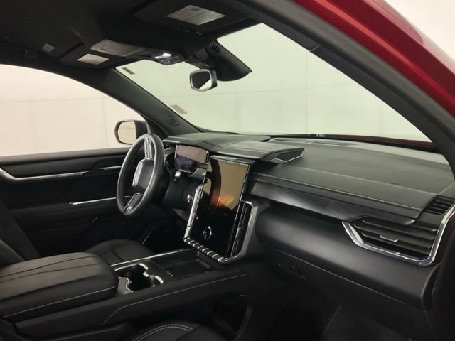 Used 2025 GMC Acadia Elevation w/ Elevation Premium Package FWD image 30