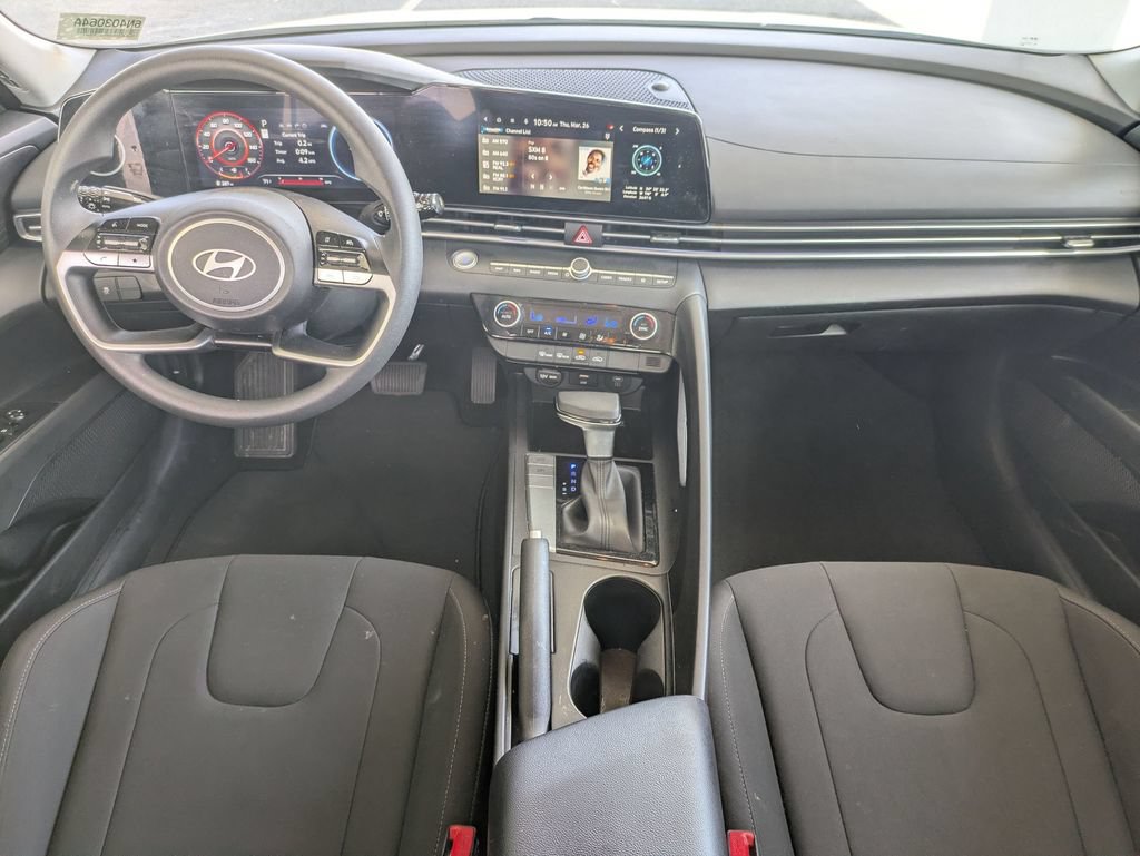 Used 2024 Hyundai Elantra SEL FWD image 35