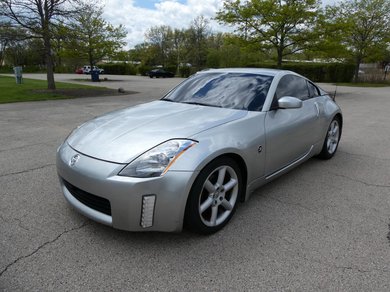 Used 2004 Nissan 350Z Touring w/ Cargo Convenience Pkg RWD image 1