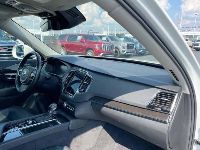 Used 2018 Volvo XC90 T6 Momentum w/ Momentum Plus Package AWD/4WD image 18