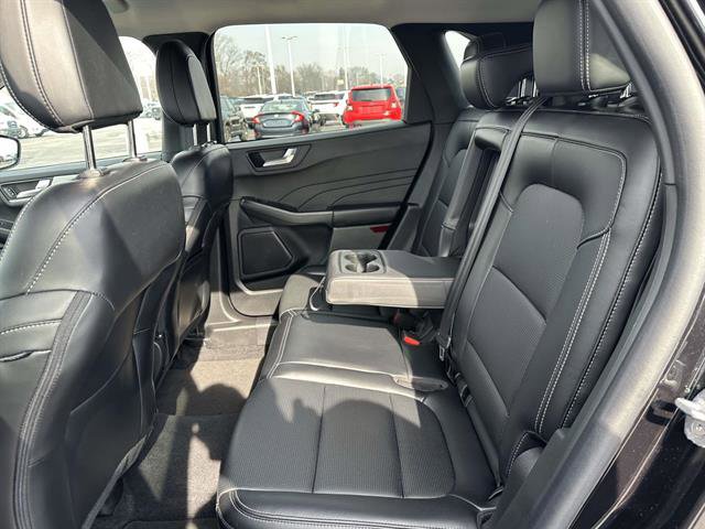 Used 2025 Ford Escape Platinum AWD/4WD image 12