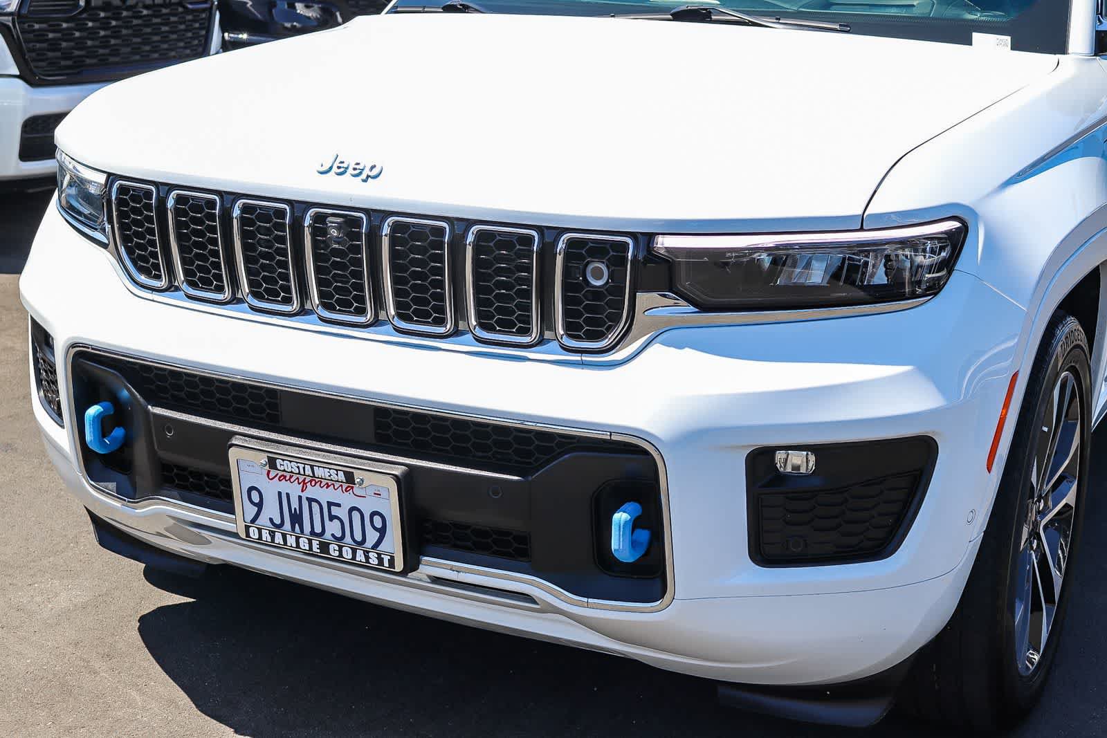Used 2023 Jeep Grand Cherokee Overland w/ Advanced Protech Group III AWD/4WD image 10