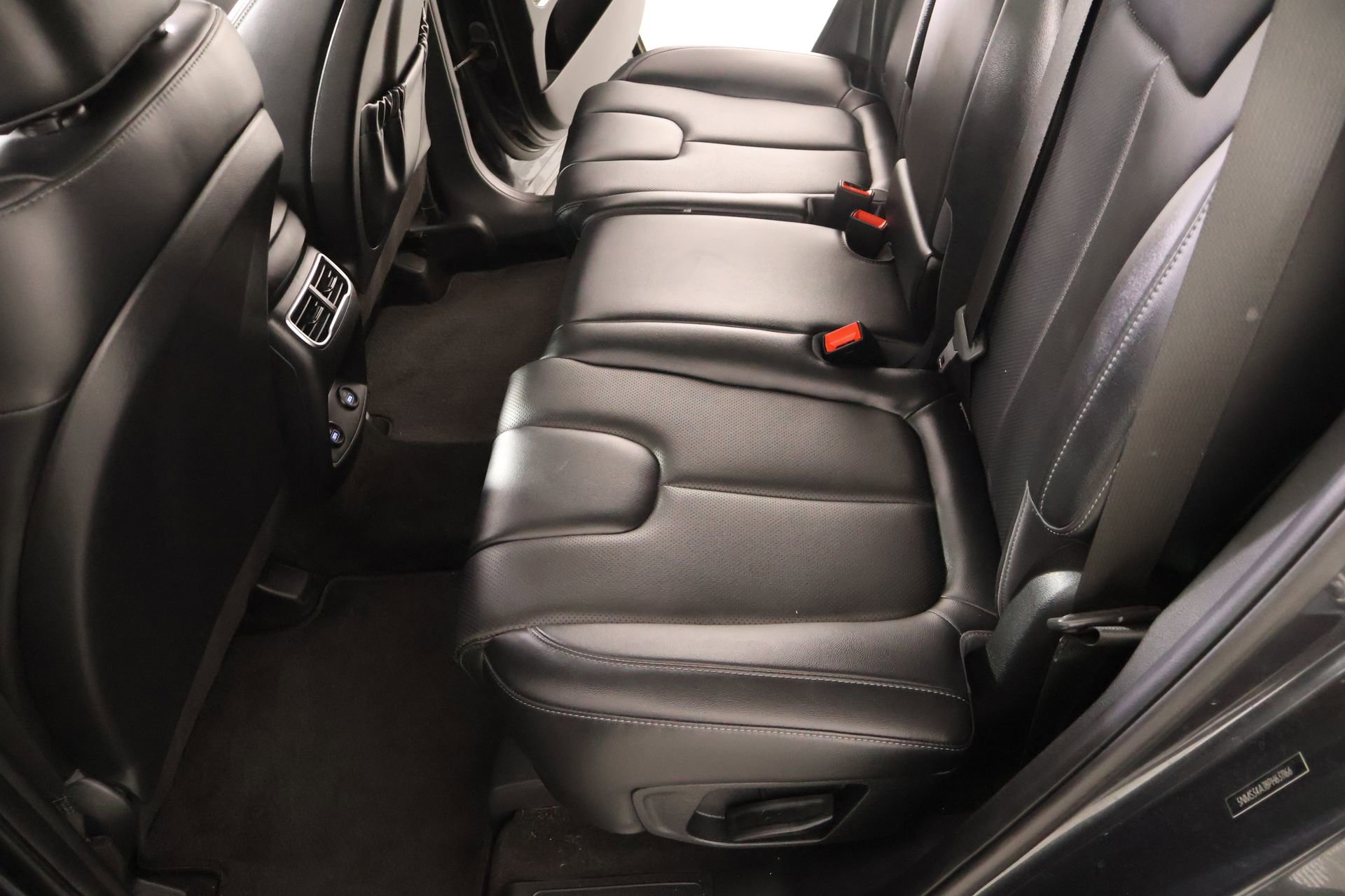 Certified 2023 Hyundai Santa Fe SEL w/ Premium Package FWD image 12