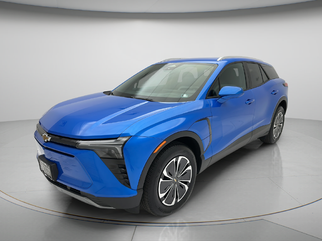 Used 2024 Chevrolet Blazer EV LT AWD/4WD image 3