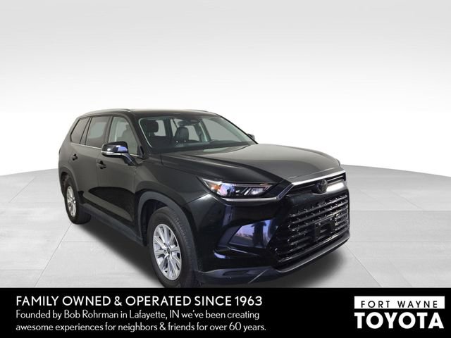 Used 2025 Toyota Grand Highlander AWD image 4