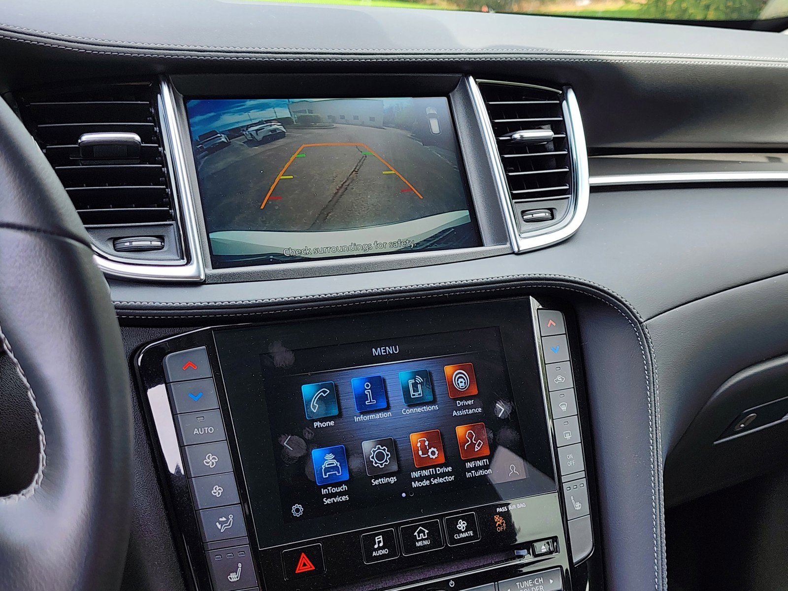 Certified 2025 INFINITI QX50 Luxe image 12