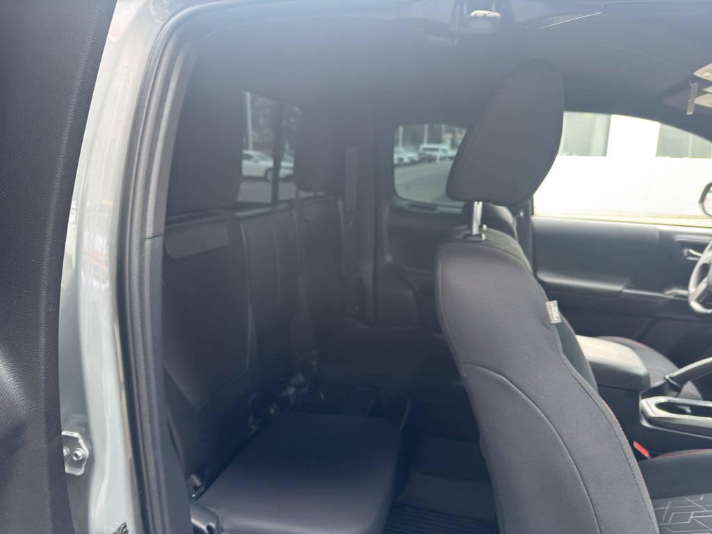 Used 2018 Toyota Tacoma TRD Off-Road image 17