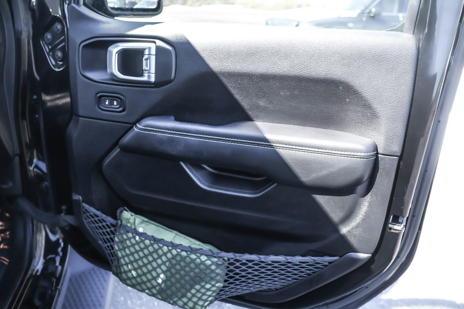 Used 2022 Jeep Wrangler Unlimited Sahara w/ LED Lighting Group image 39