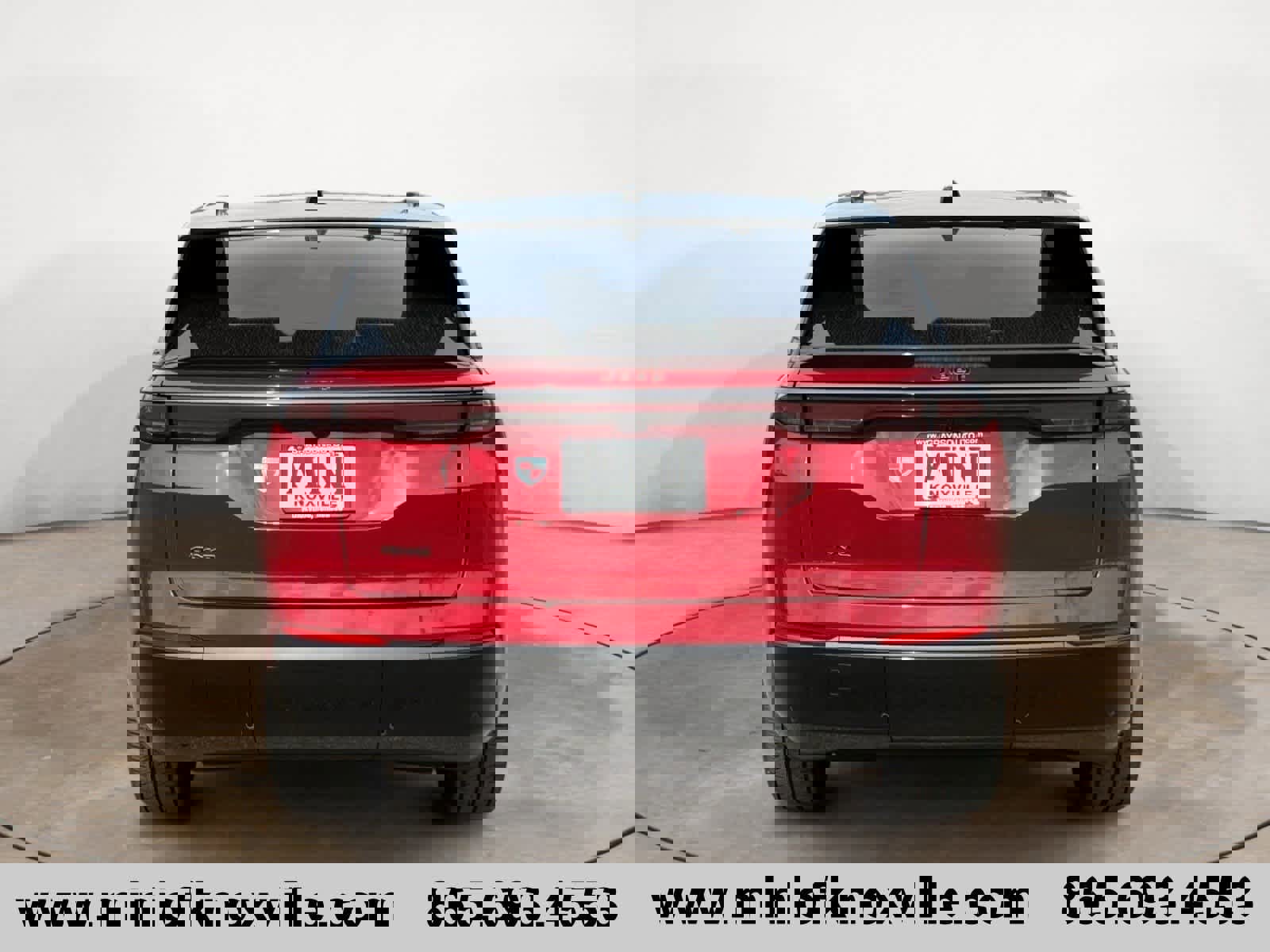 Used 2025 Jeep Wagoneer S Limited AWD/4WD image 4