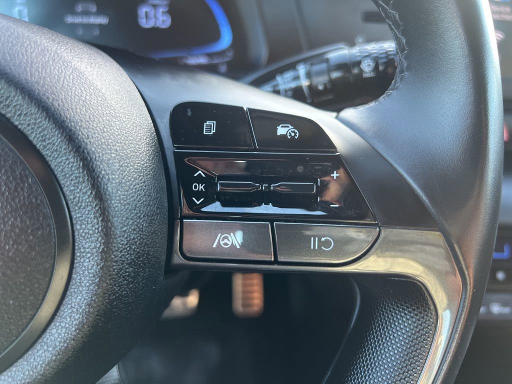 Used 2025 Hyundai Elantra Sport w/ Cargo Package FWD image 47