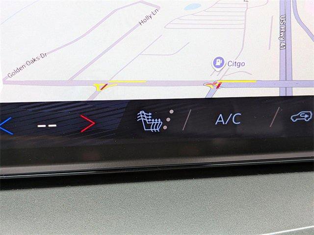 New 2026 Chevrolet Traverse LT w/ Driver Confidence Package image 27