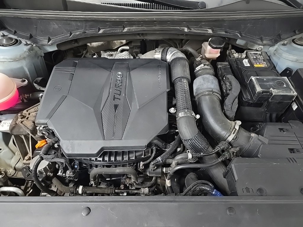 Used 2022 Hyundai Santa Cruz SEL Premium image 13