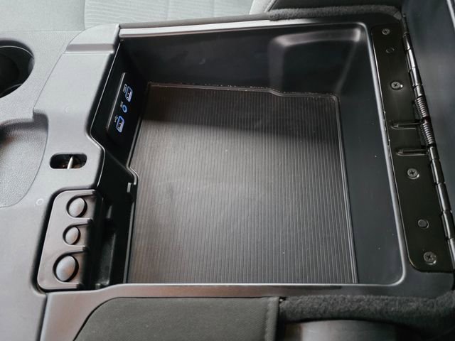 Used 2022 RAM 1500 Classic SLT image 36