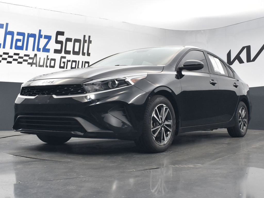Certified 2022 Kia Forte LXS image 17