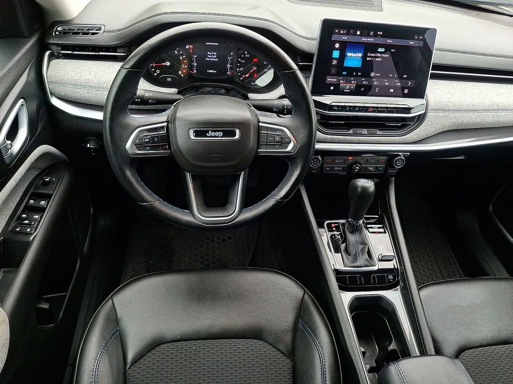 Used 2022 Jeep Compass Latitude w/ Convenience Group image 2