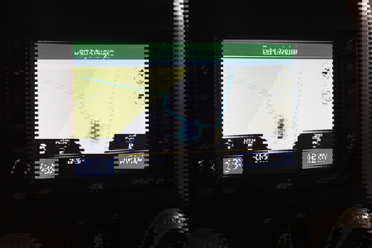 Used 2016 Jeep Wrangler Unlimited Sahara image 9