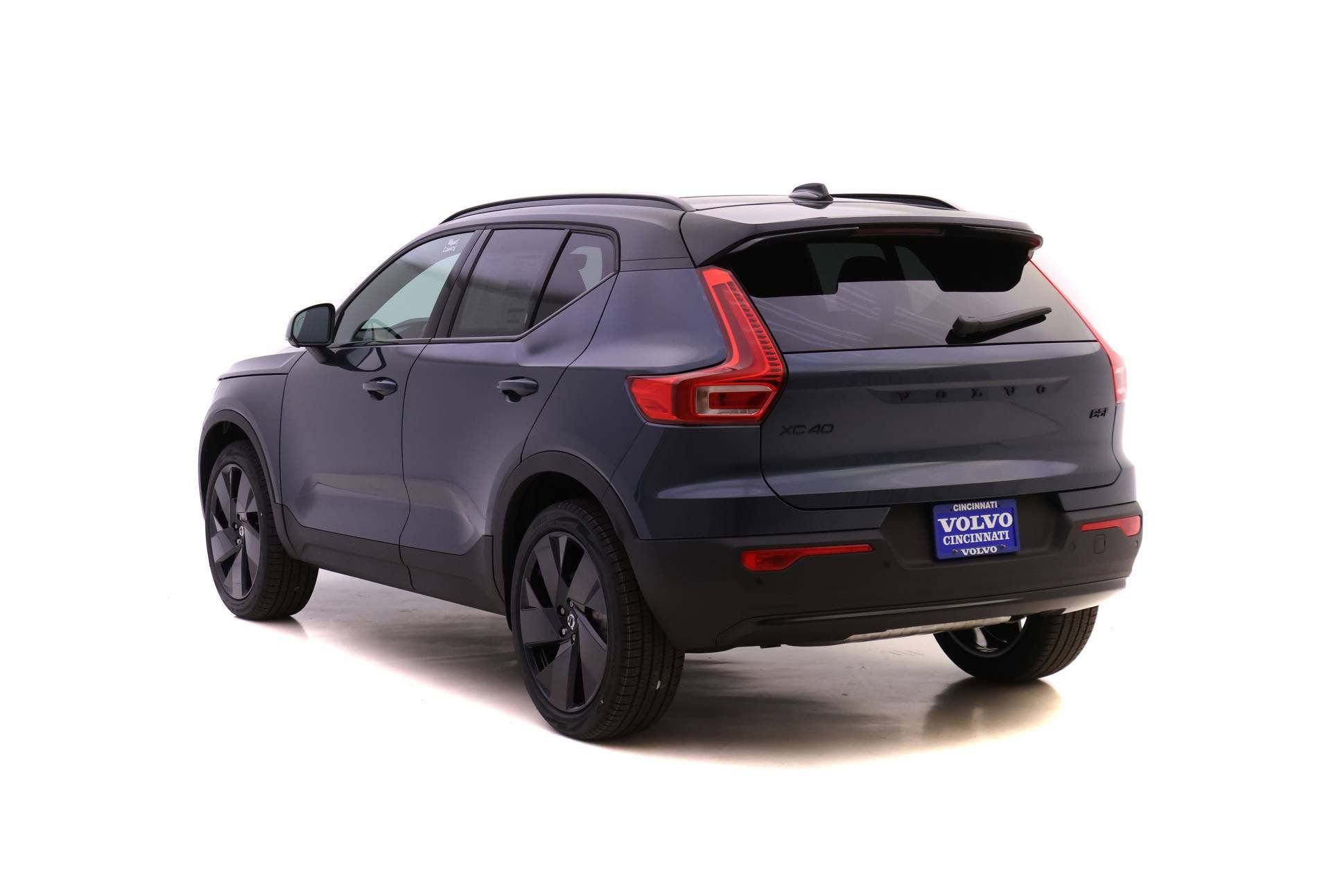 New 2026 Volvo XC40 B5 Ultra w/ Protection Package Premier AWD/4WD image 5