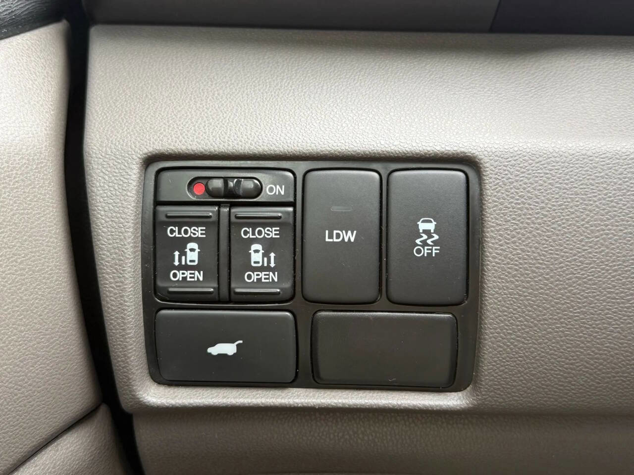 Used 2016 Honda Odyssey EX-L image 25