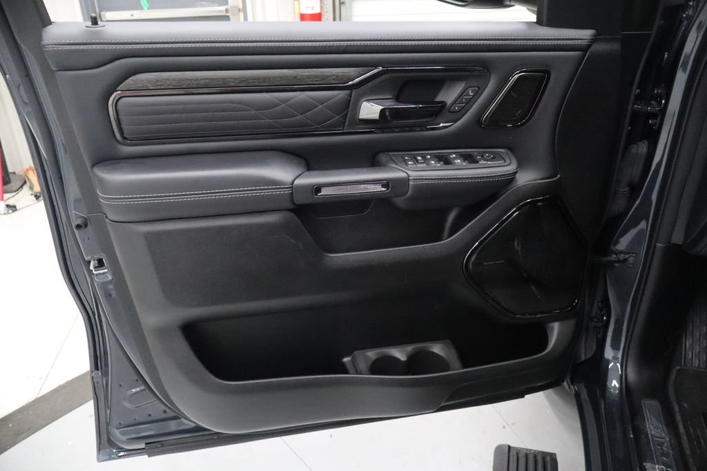 Used 2026 RAM 1500 Limited AWD/4WD image 9