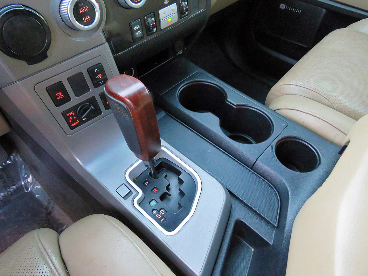 Used 2013 Toyota Sequoia Platinum image 24